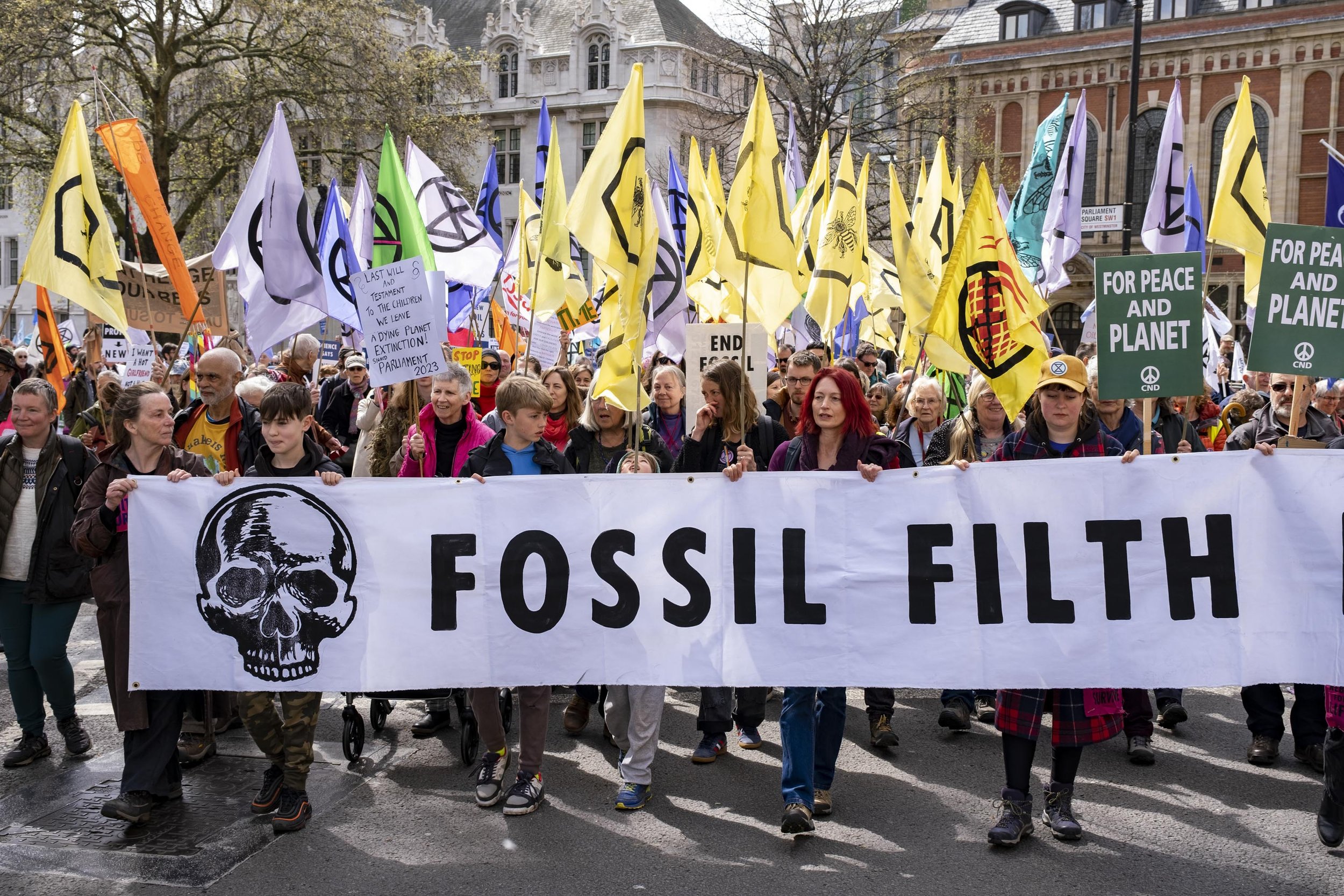 20230424_xr fossil fuel march_033.jpg