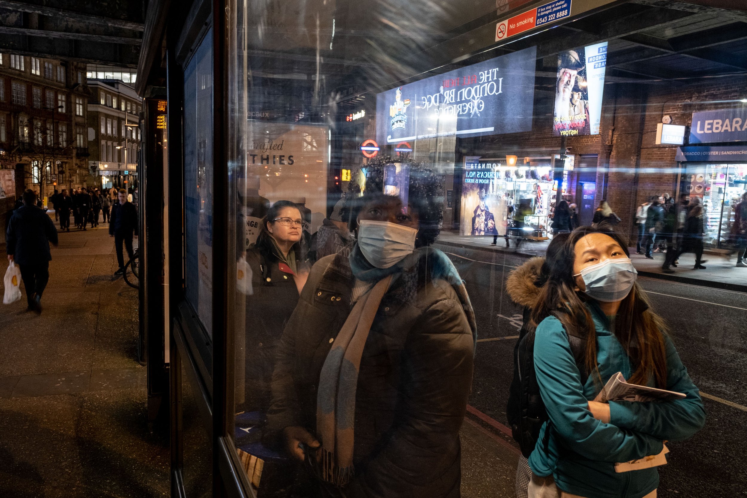 20220202_london bridge commuters_013.jpg