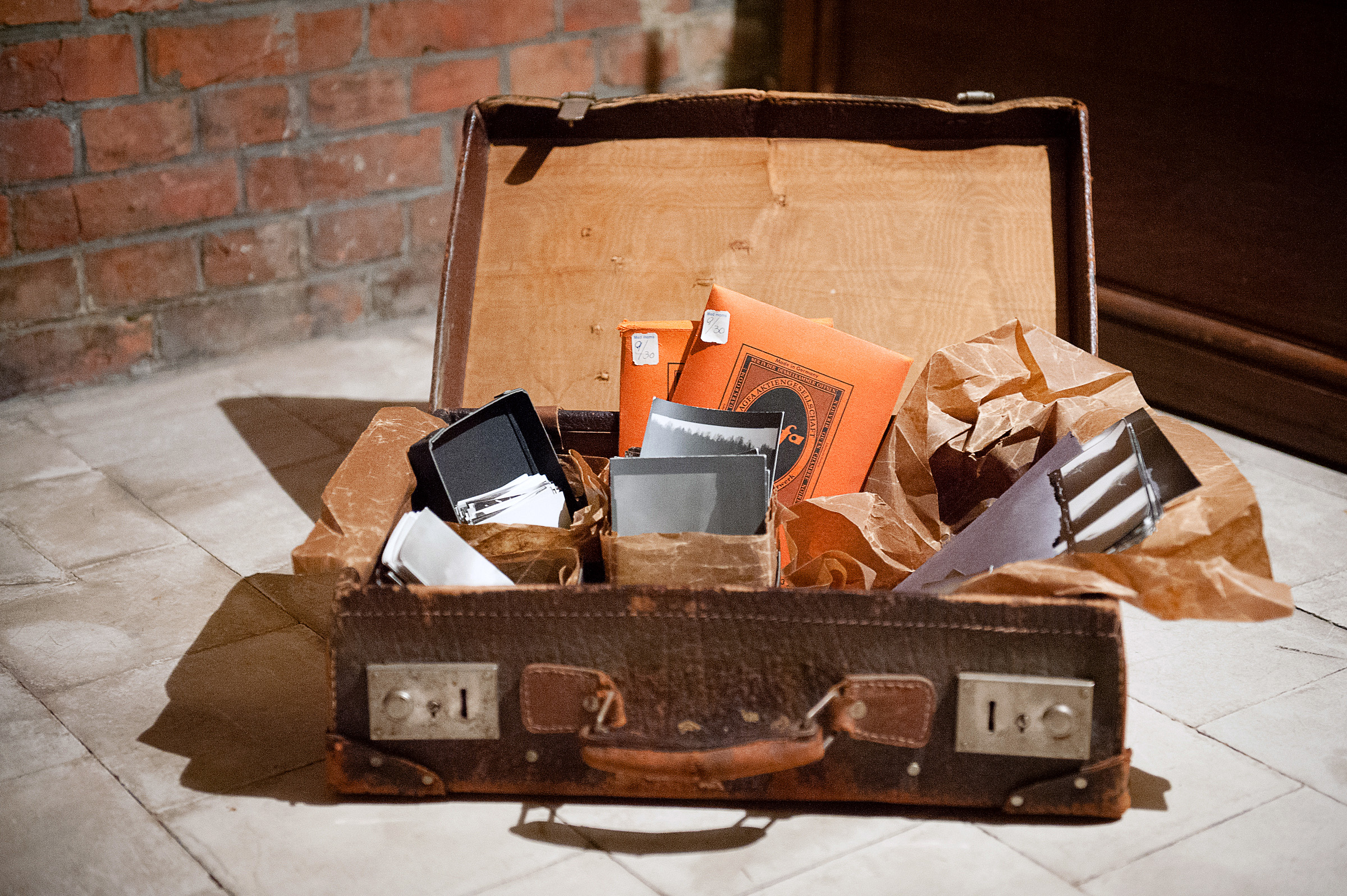 StigMarlonWeston-TheNorwegianSuitcase-9.jpg