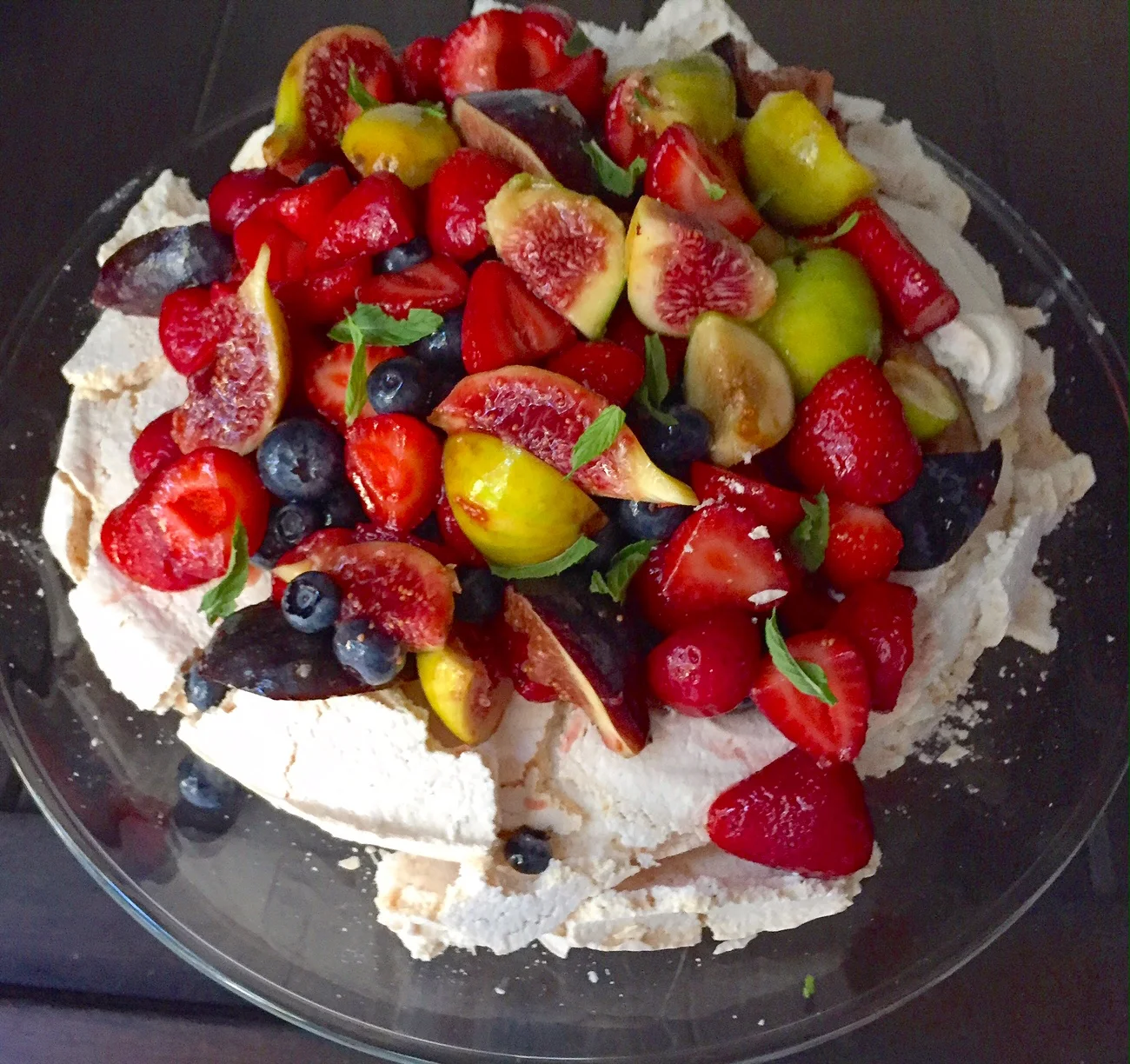 Strawberry and Fig Pavlova 