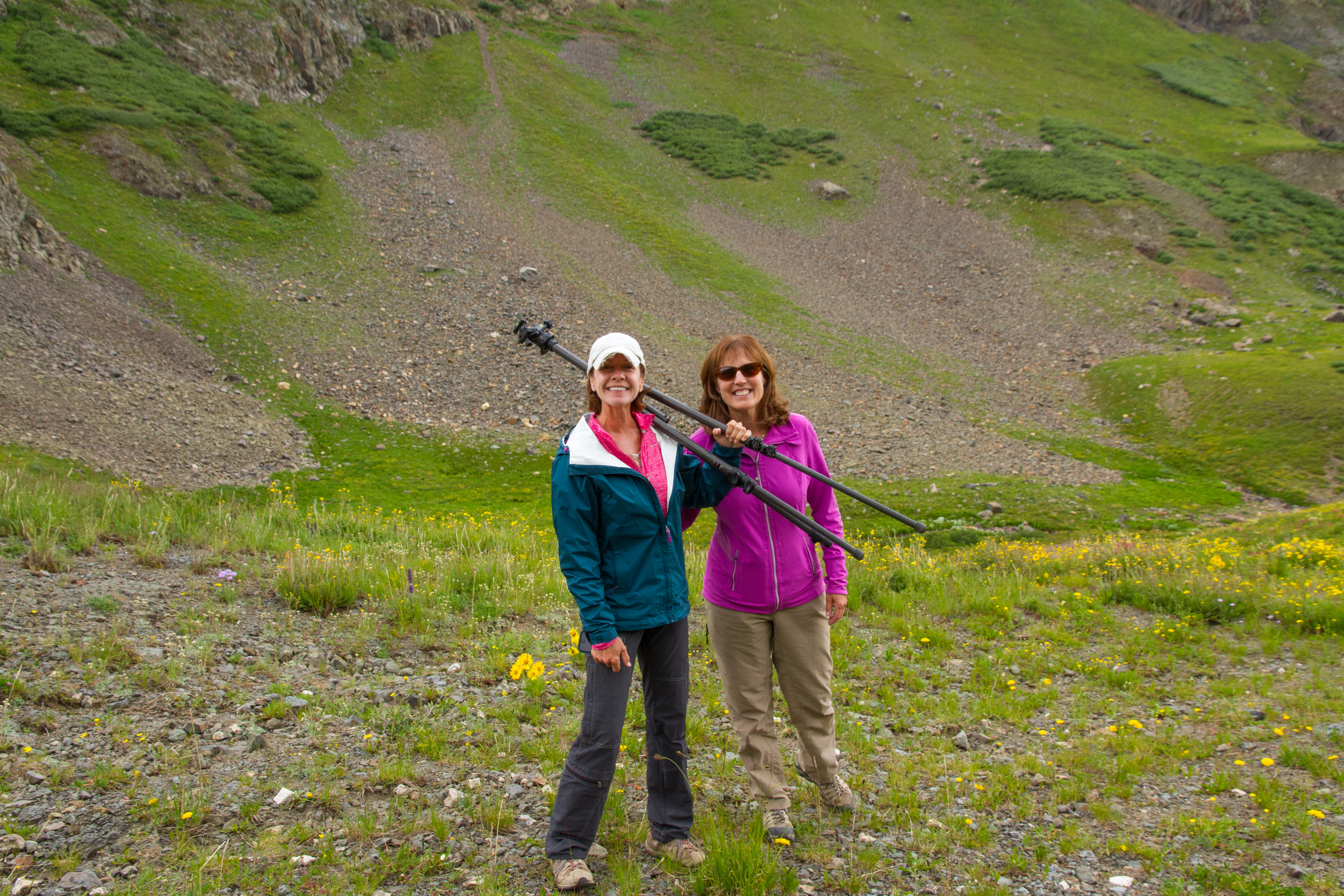 Angela & Gina, my assistants of the day