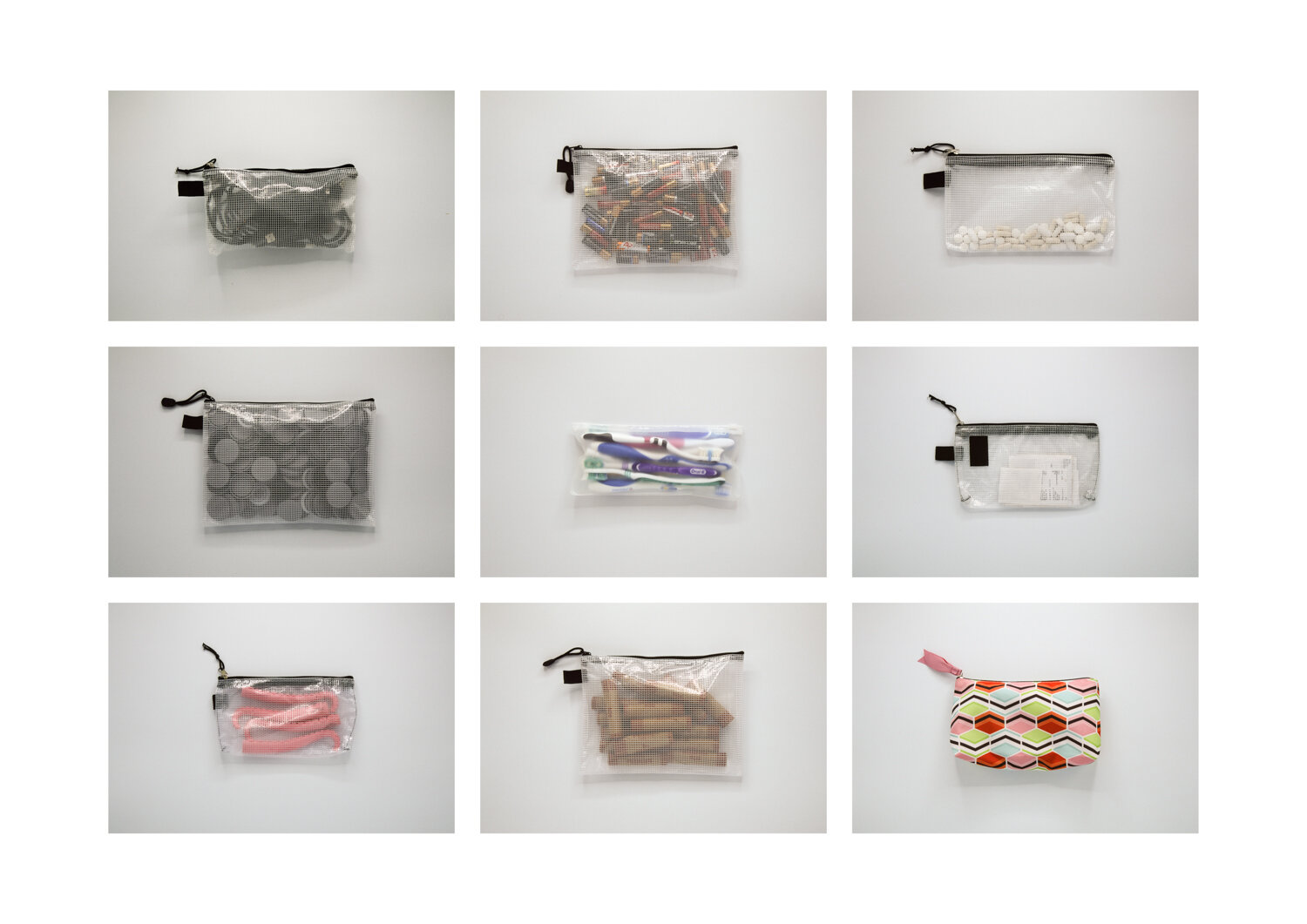       Mesh zipper bags (b) 2012 / 2019 New York     35mm color reversal       