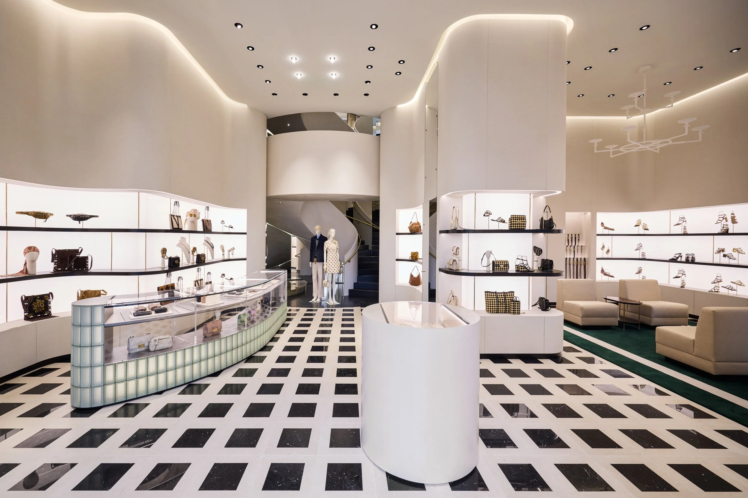     VALENTINO  Miami Design District      