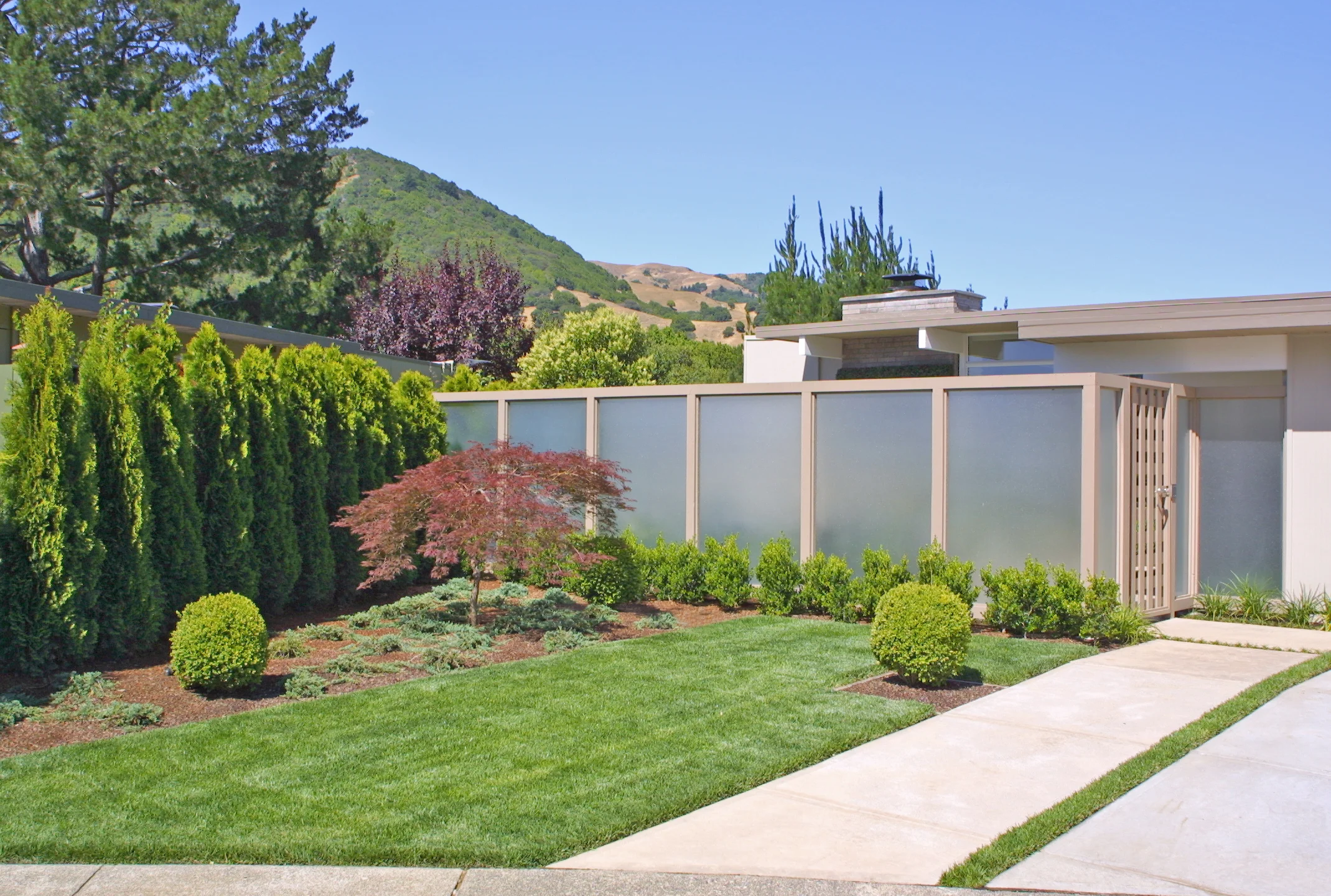 Setting for a light-washed Eichler