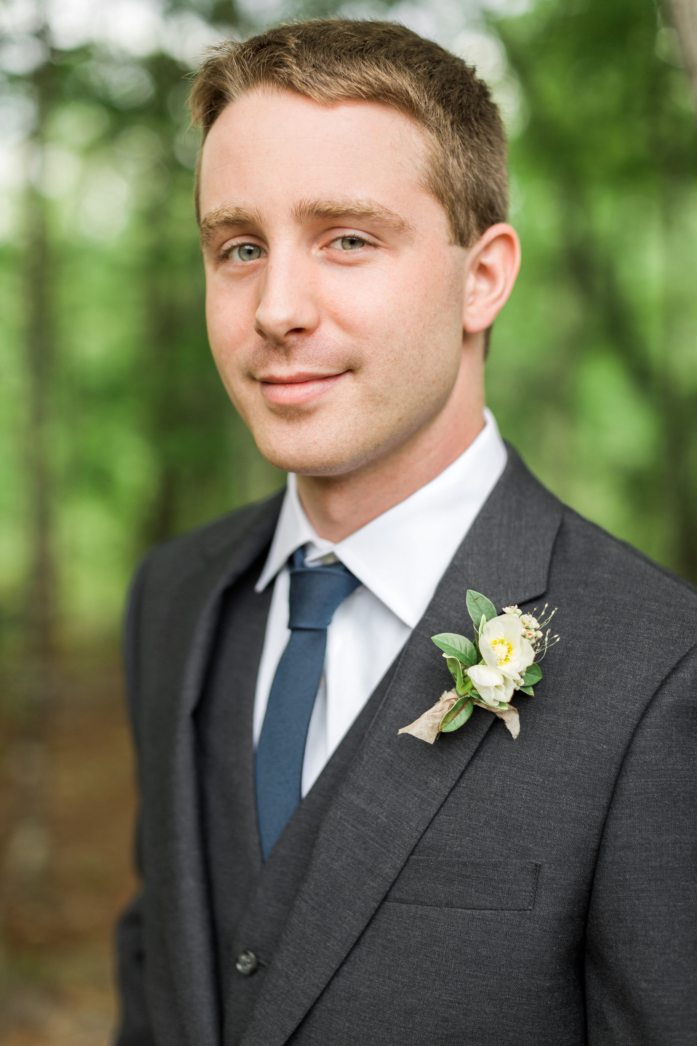Taylor&RaingeElopement_RusticWhite_026.jpg