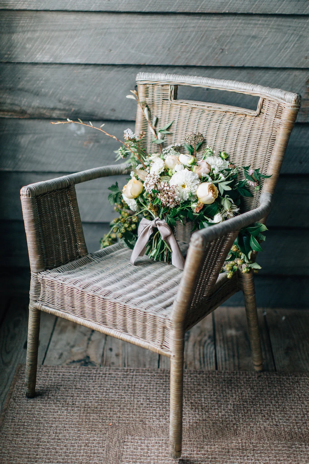 FourCornersPhotographyAtlantaGeorgiaWeddingPhotographerSouthernOrchardsStyledShootGold-3.jpg