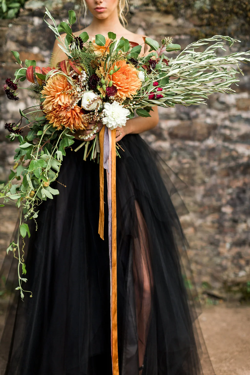 ElizabethDyeWinterBridal_RusticWhite_054.jpg