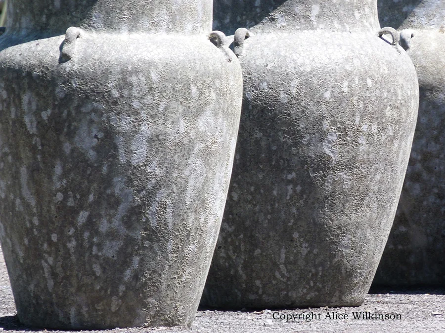 urns
