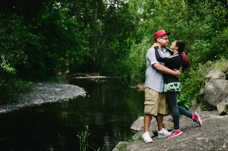 multnomah-falls-proposal-engagement-022.jpg