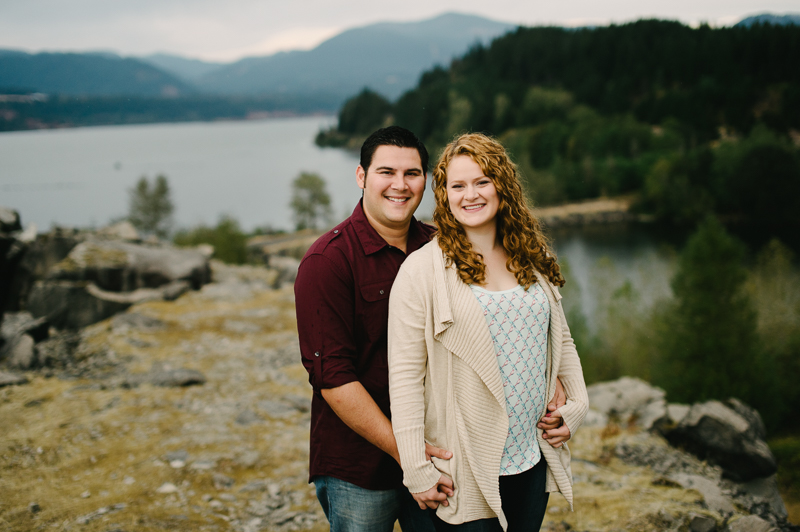 columbia-gorge-engagement-session-016.jpg