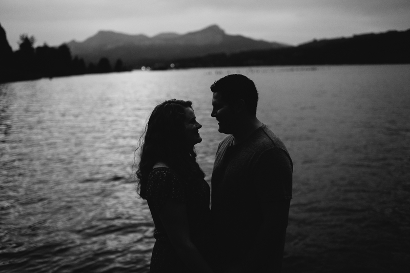 columbia-gorge-engagement-session-027.jpg