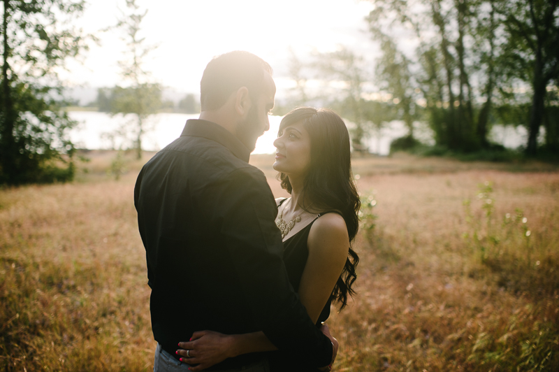 vancouver-river-washington-engagement-003a.jpg