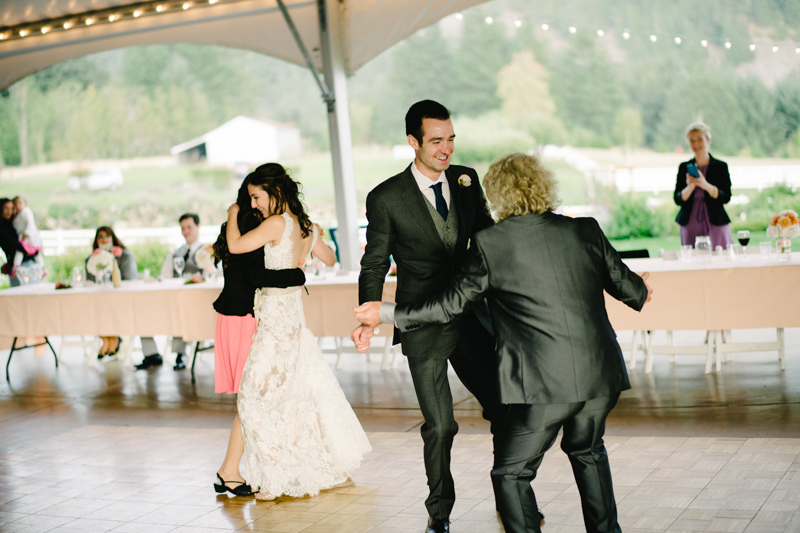 wind-mountain-ranch-washington-wedding-059.jpg