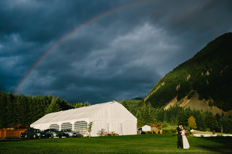 wind-mountain-ranch-washington-wedding-064.jpg