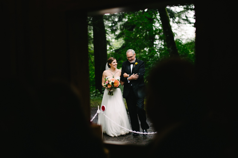 bridal-veil-lakes-oregon-wedding-018.jpg