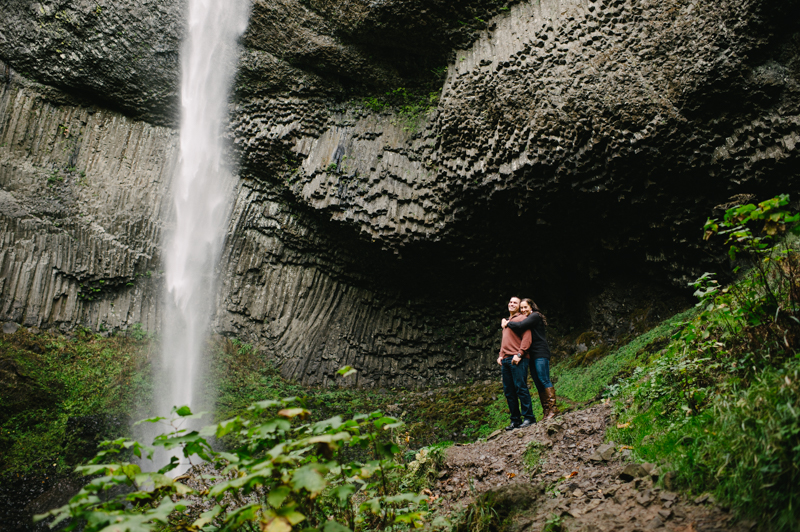 latourell-falls-oregon-engagement-017.jpg