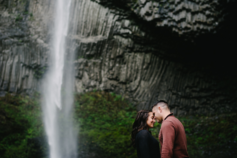 latourell-falls-oregon-engagement-019.jpg