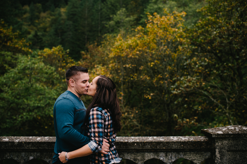 latourell-falls-oregon-engagement-022.jpg