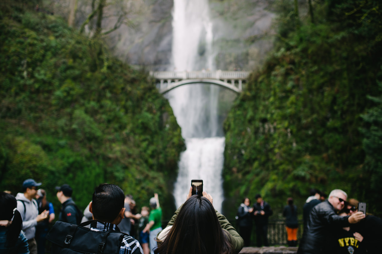 007-multnomah-falls-proposal-engagement-portland.jpg