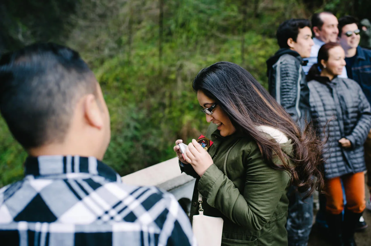 011-multnomah-falls-proposal-engagement-portland.jpg