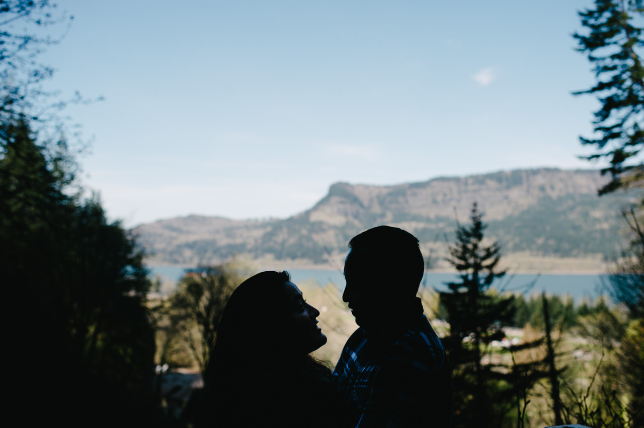 020-multnomah-falls-proposal-engagement-portland.jpg