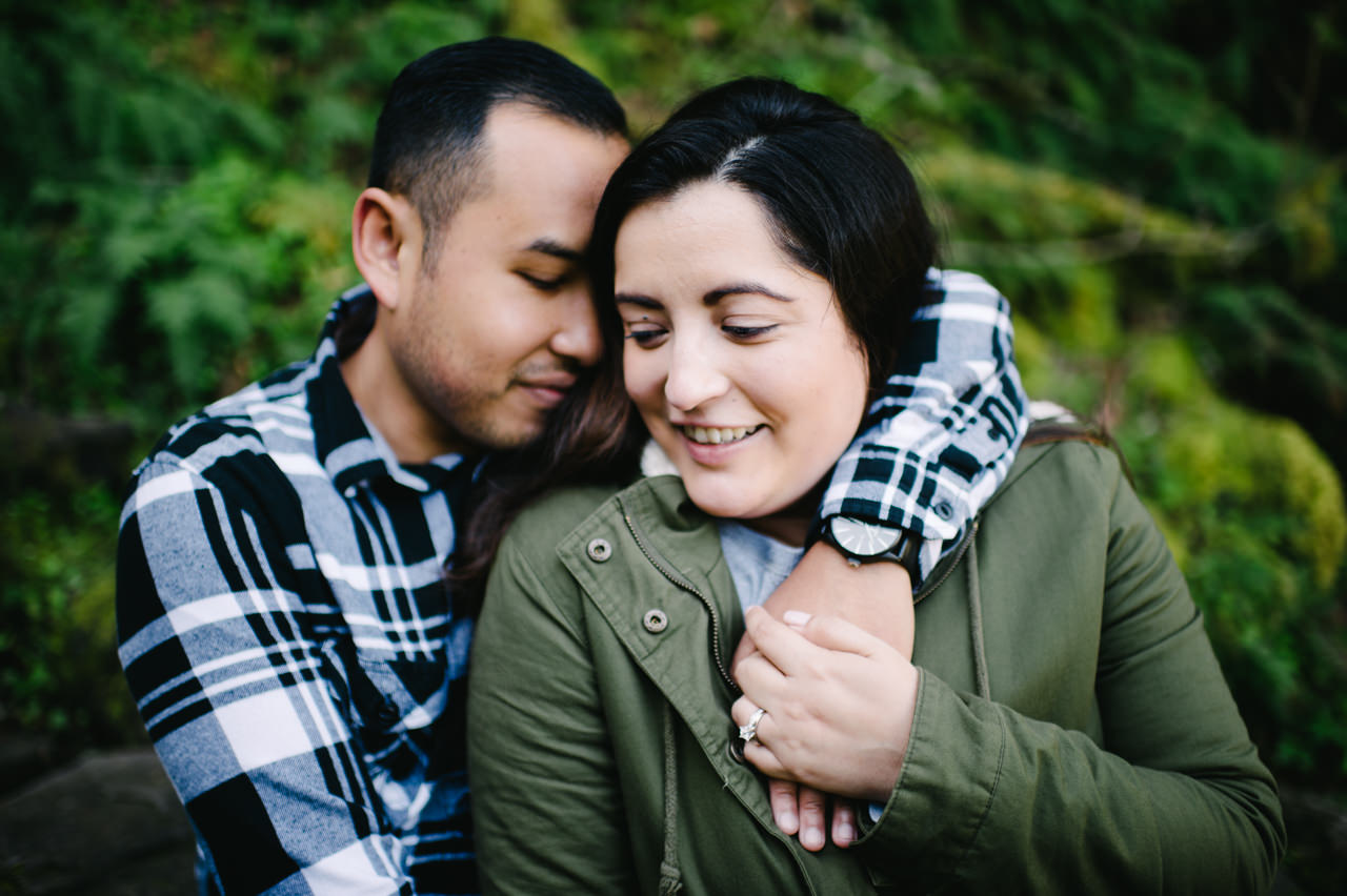 026-multnomah-falls-proposal-engagement-portland.jpg