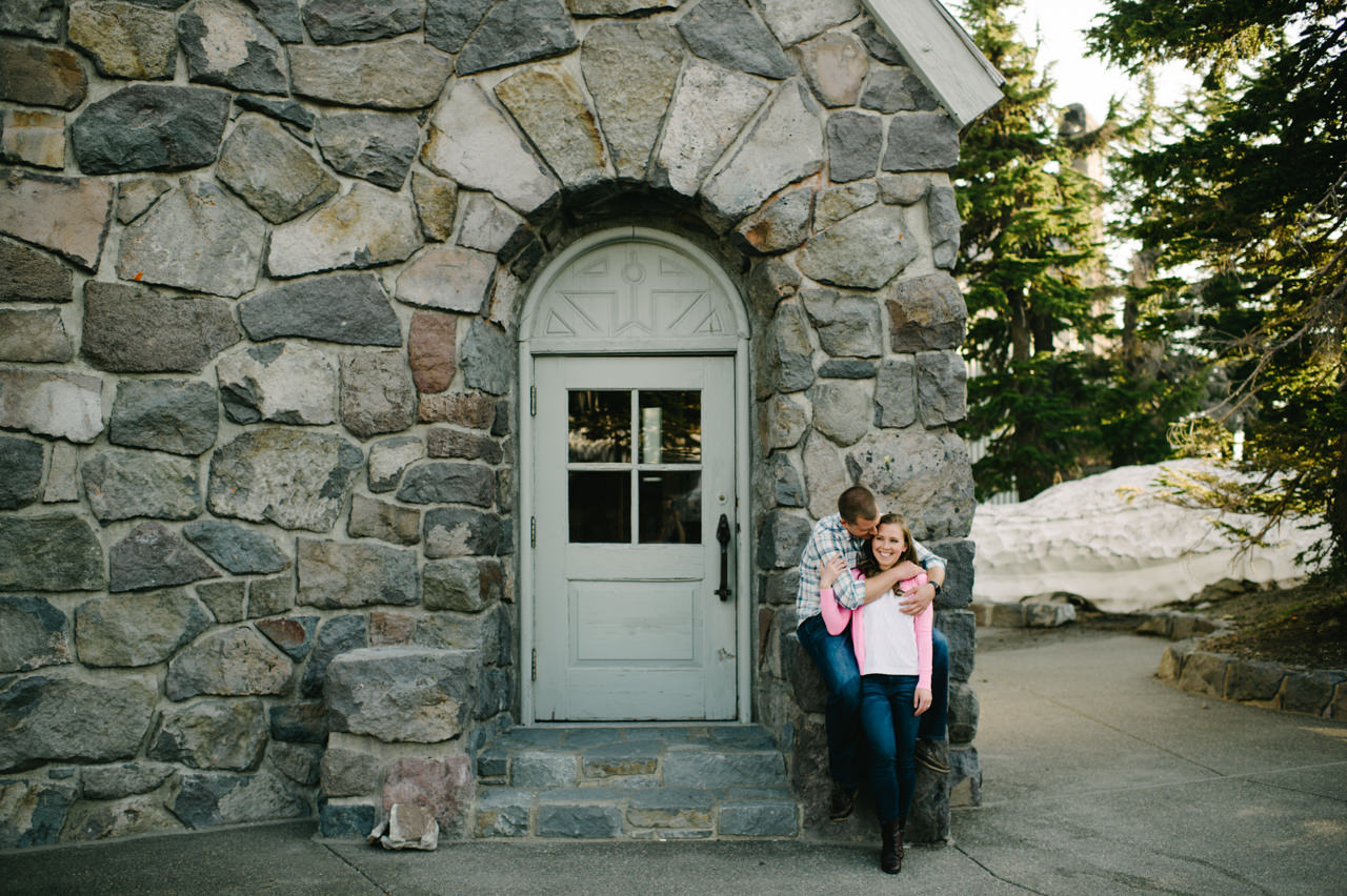 timberline-lodge-oregon-engagement-012.jpg