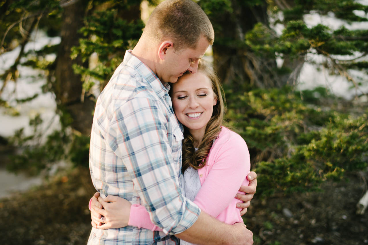 timberline-lodge-oregon-engagement-014.jpg