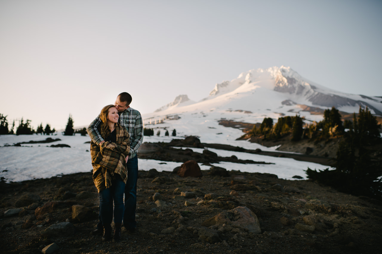 timberline-lodge-oregon-engagement-033.jpg