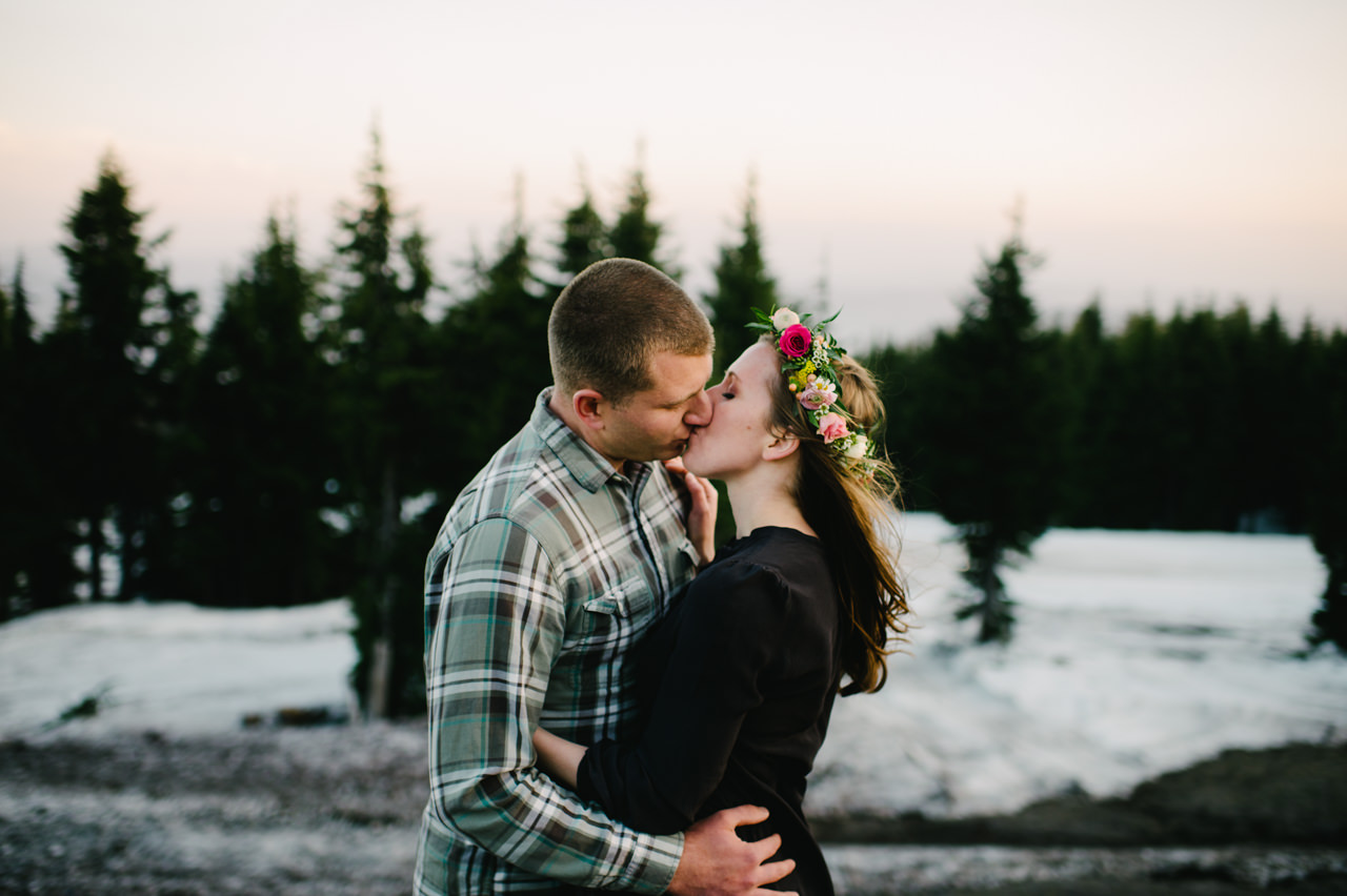 timberline-lodge-oregon-engagement-036.jpg