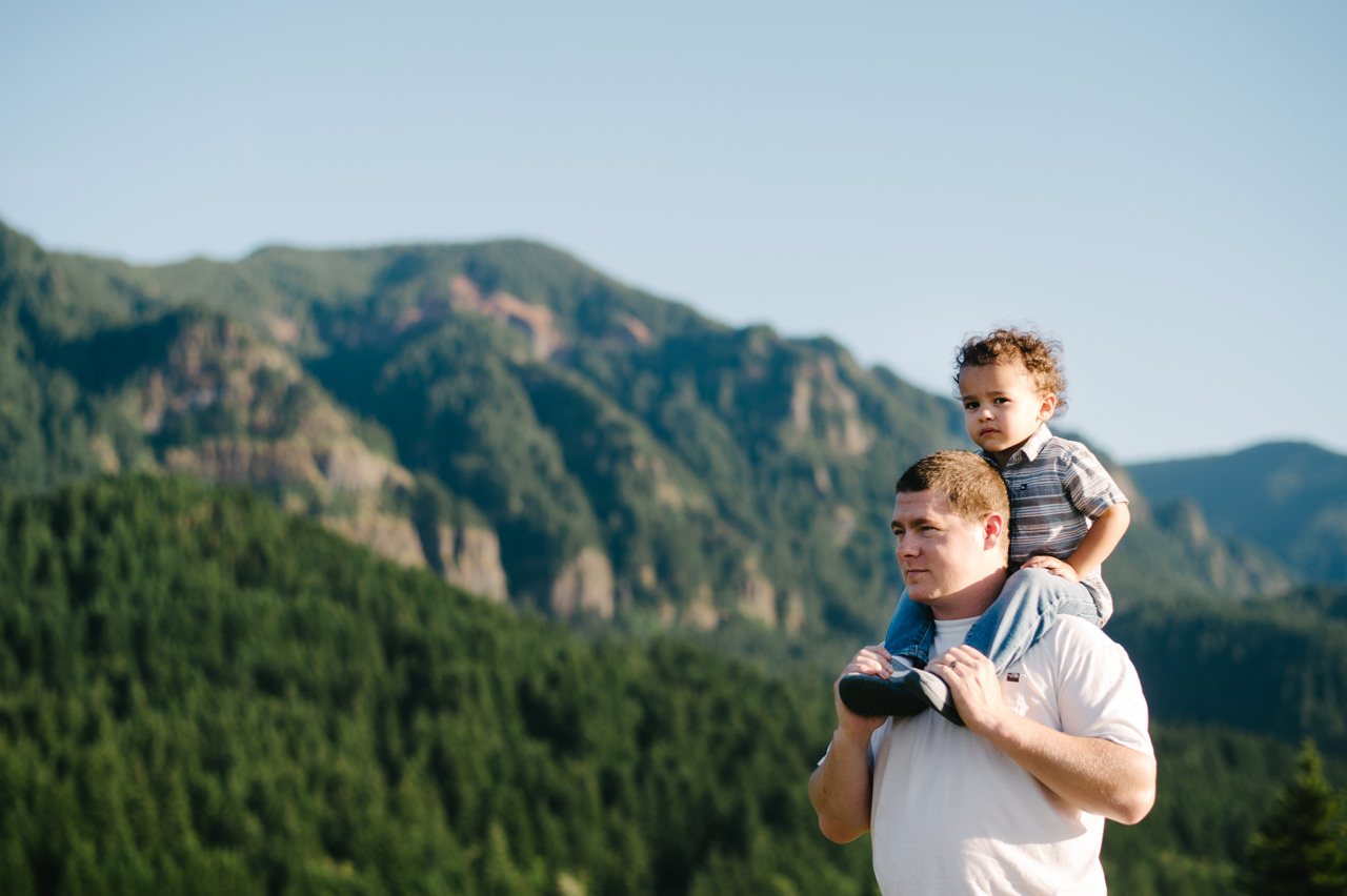 columbia-gorge-family-photographs-maternity-13.jpg