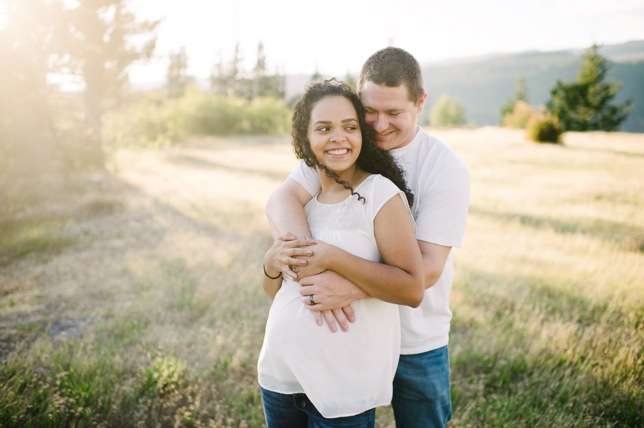 columbia-gorge-family-photographs-maternity-19.jpg