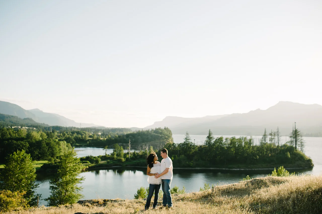 columbia-gorge-family-photographs-maternity-23.jpg