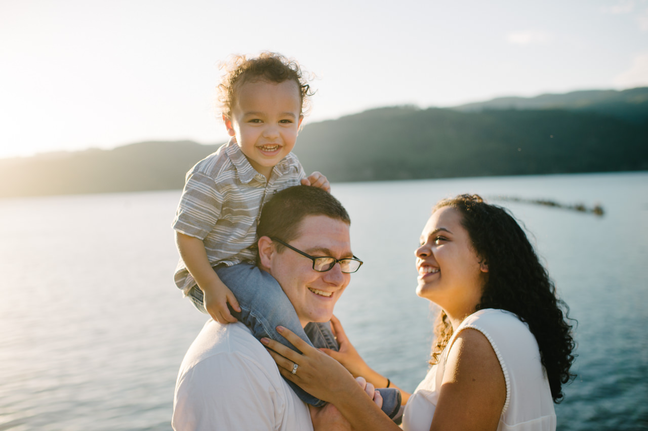 columbia-gorge-family-photographs-maternity-31.jpg