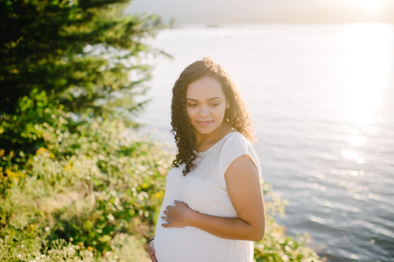 columbia-gorge-family-photographs-maternity-32.jpg