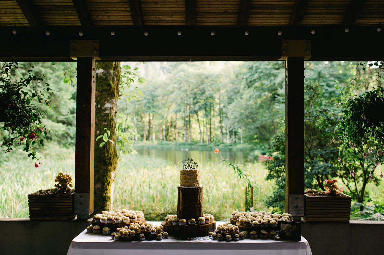 bridal-veil-lakes-oregon-wedding-064.jpg