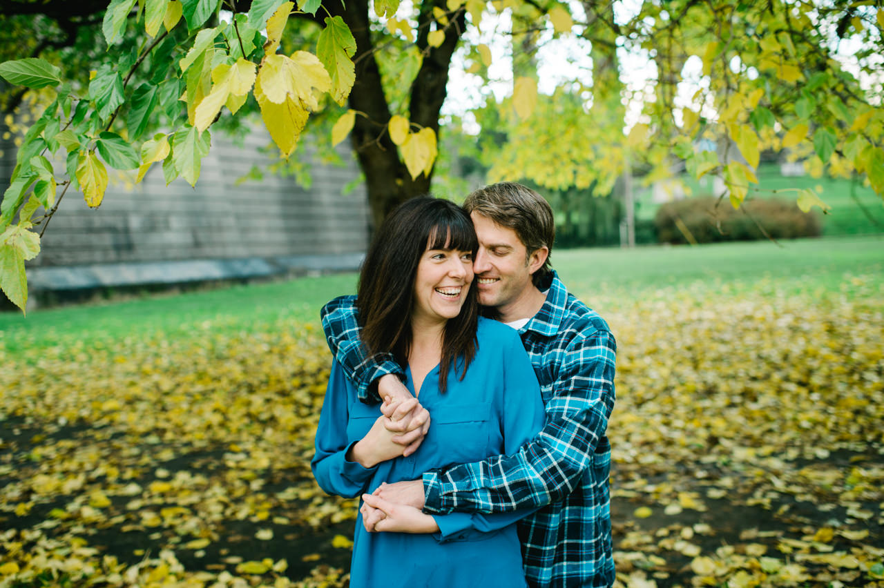 fall-cathedral-park-engagement-08.jpg