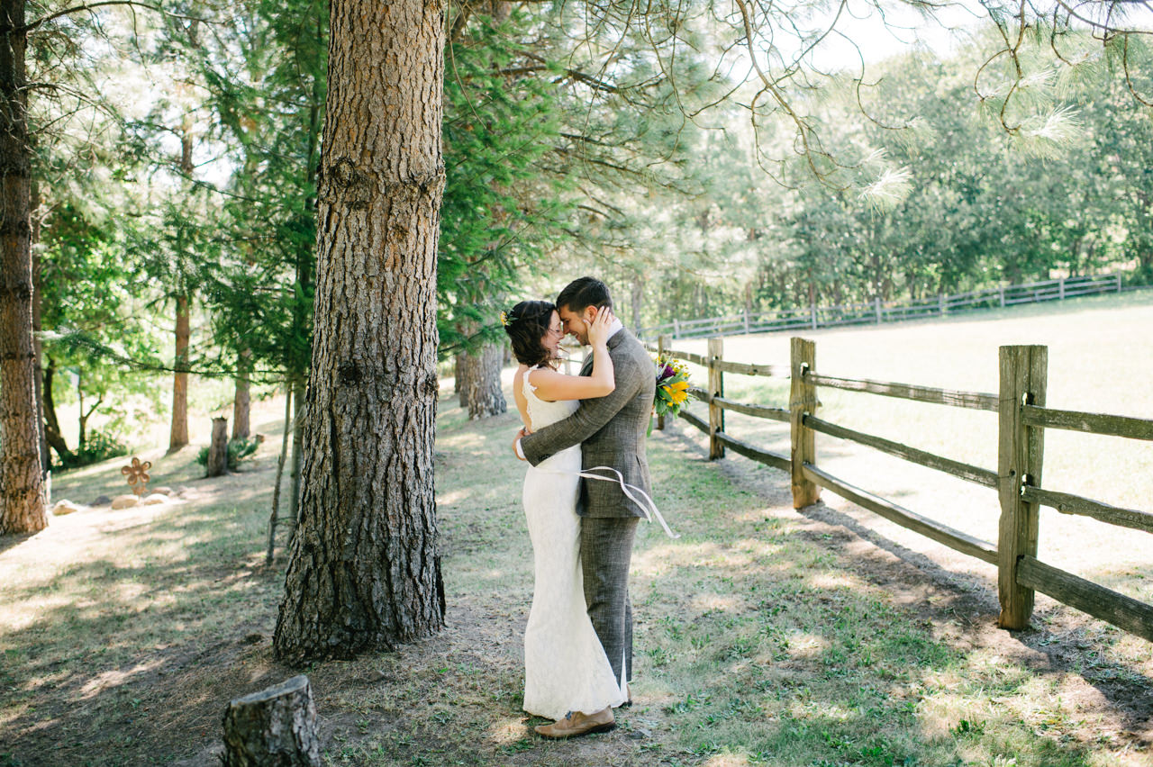 the-dalles-columbia-gorge-backyard-wedding-035.jpg