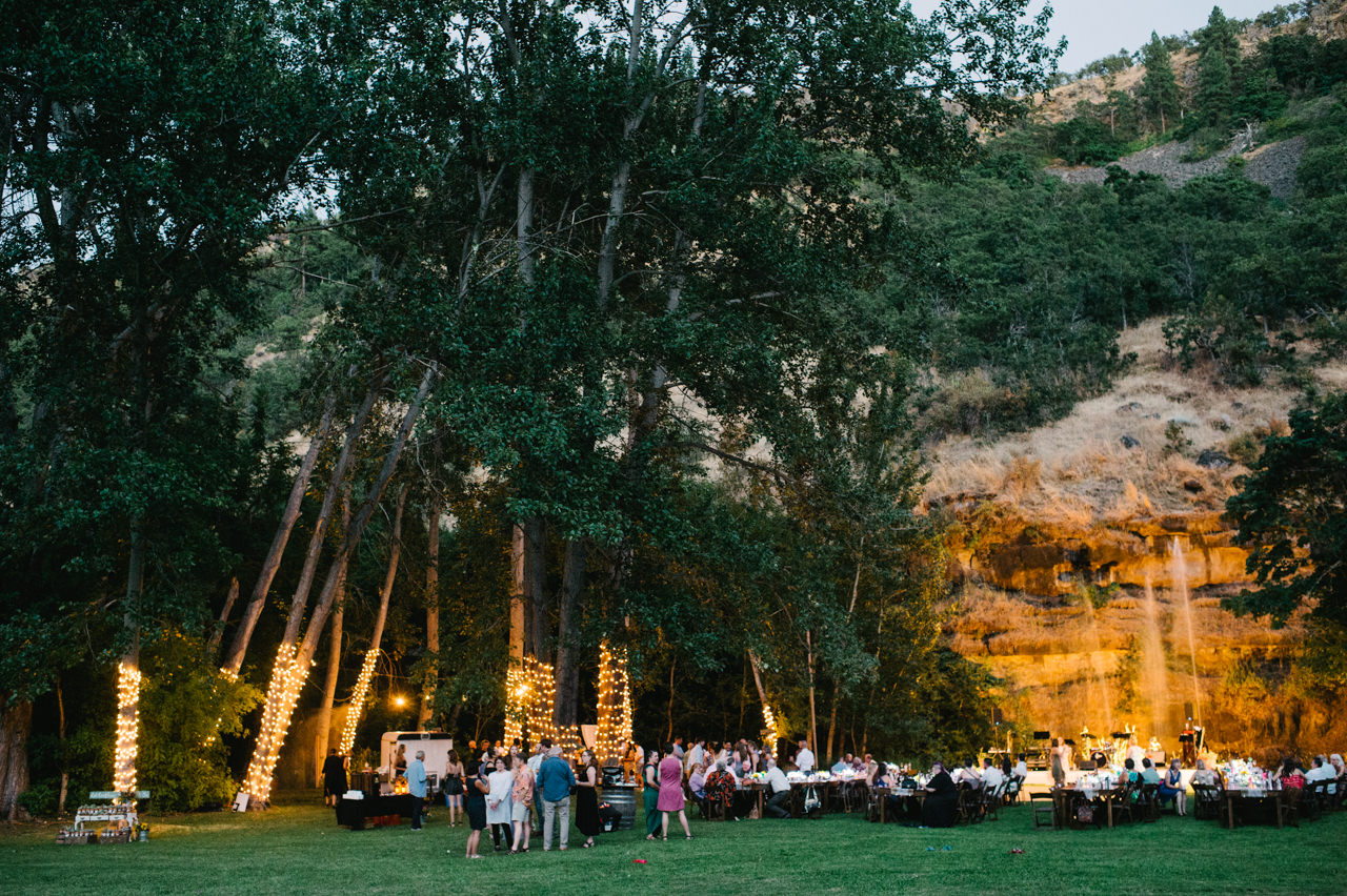 the-dalles-columbia-gorge-backyard-wedding-121.jpg