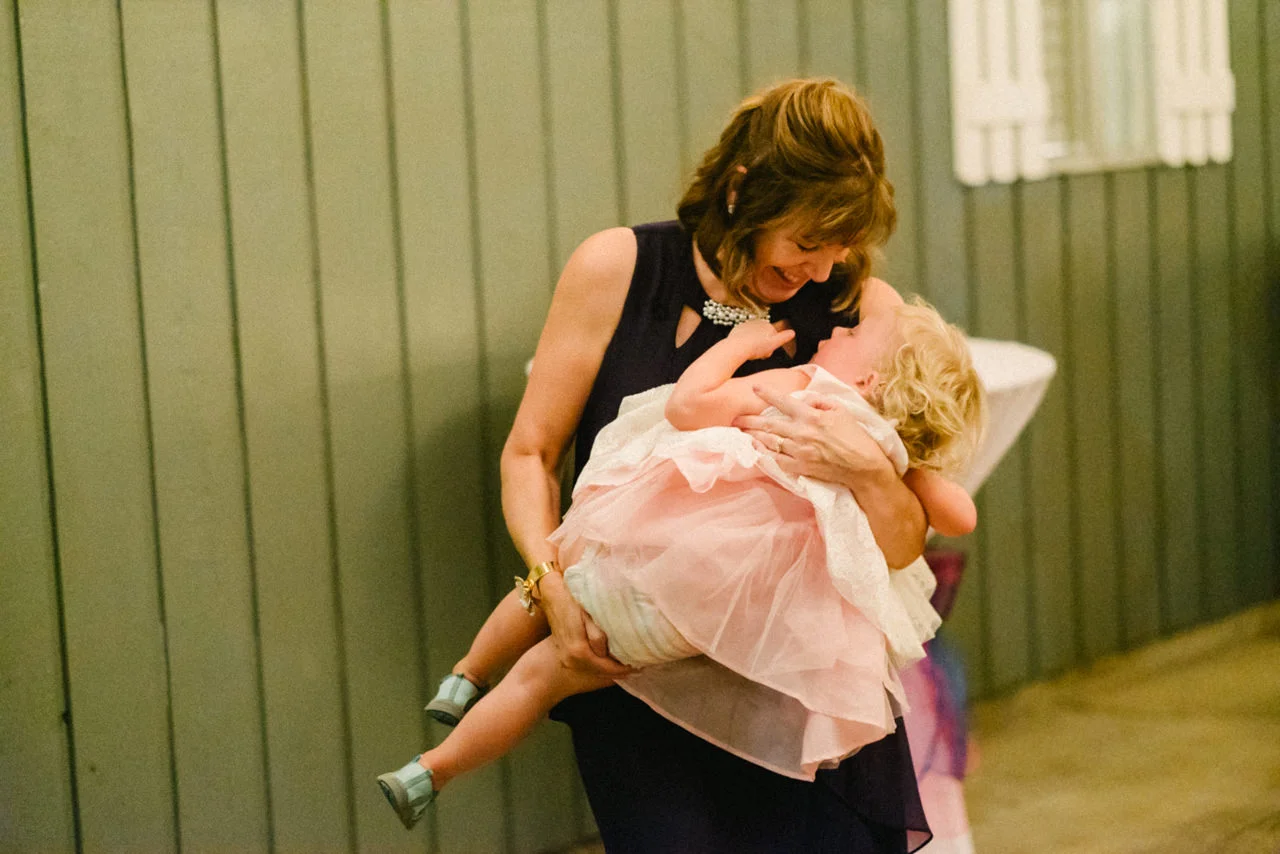 backyard-vancouver-washington-wedding-086.jpg