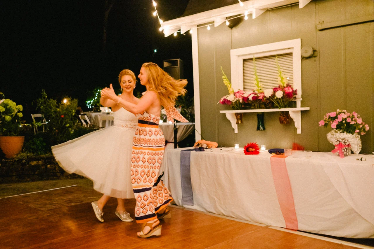 backyard-vancouver-washington-wedding-105.jpg