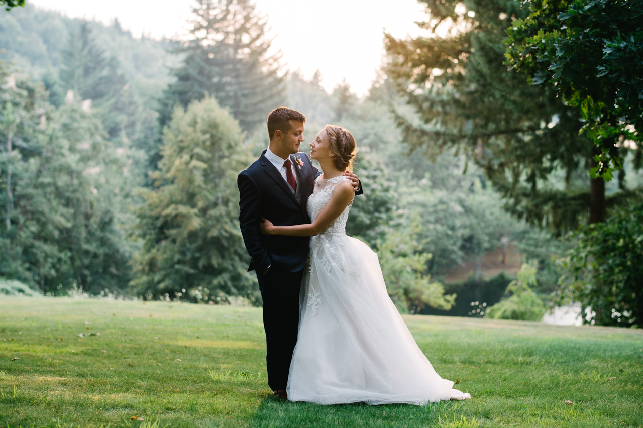 bridal-veil-lakes-oregon-wedding-078.jpg