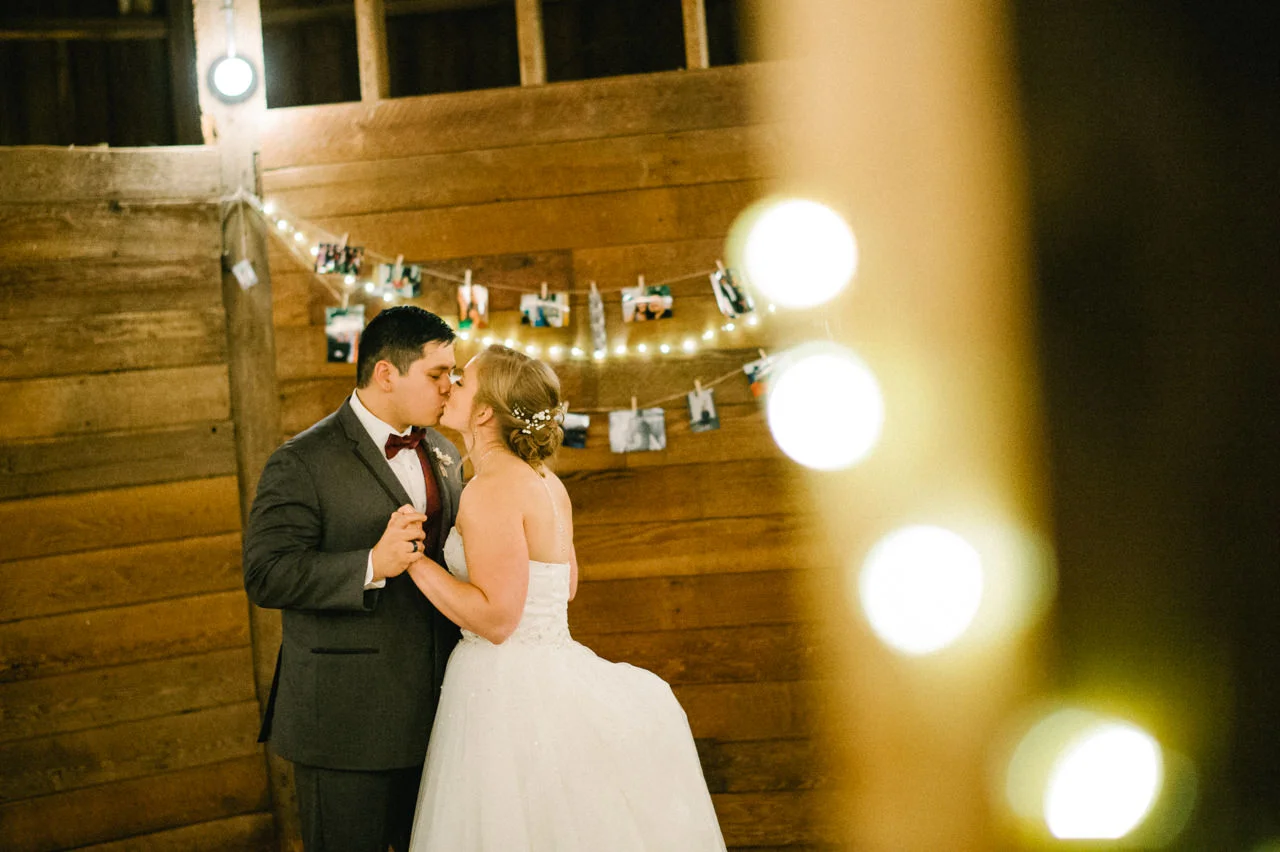 mcmenamins-cornelius-pass-wedding-080.jpg