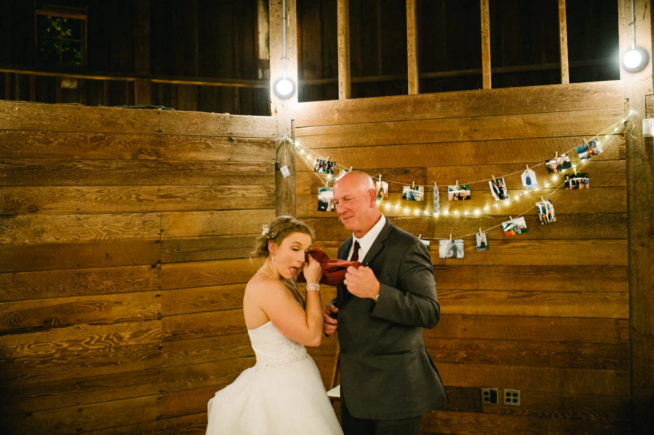 mcmenamins-cornelius-pass-wedding-083.jpg