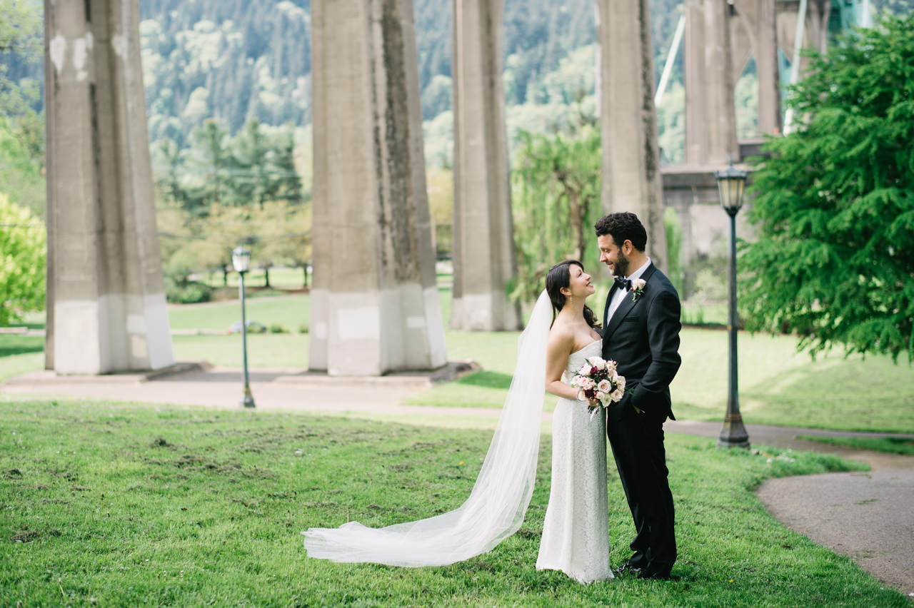 cathedral-park-elopement-oregon-021.jpg