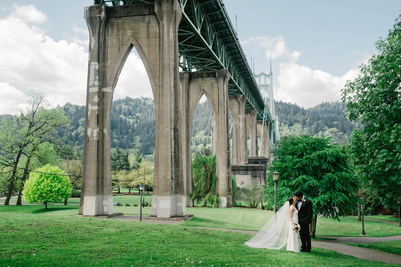 cathedral-park-elopement-oregon-020.jpg