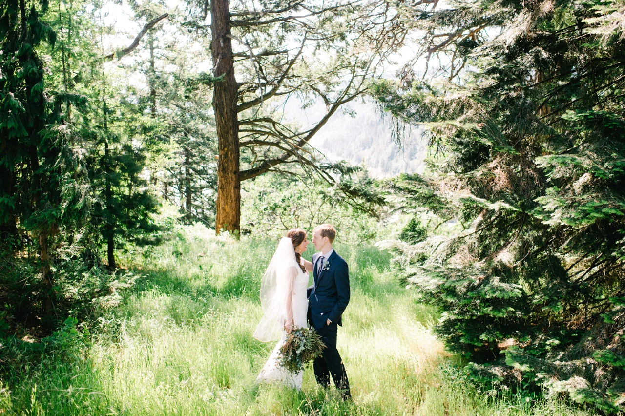 white-salmon-washington-gorge-wedding-034.jpg