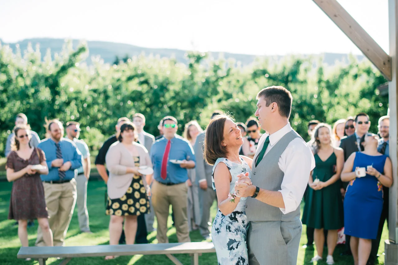 mt-view-orchards-oregon-wedding-097.jpg