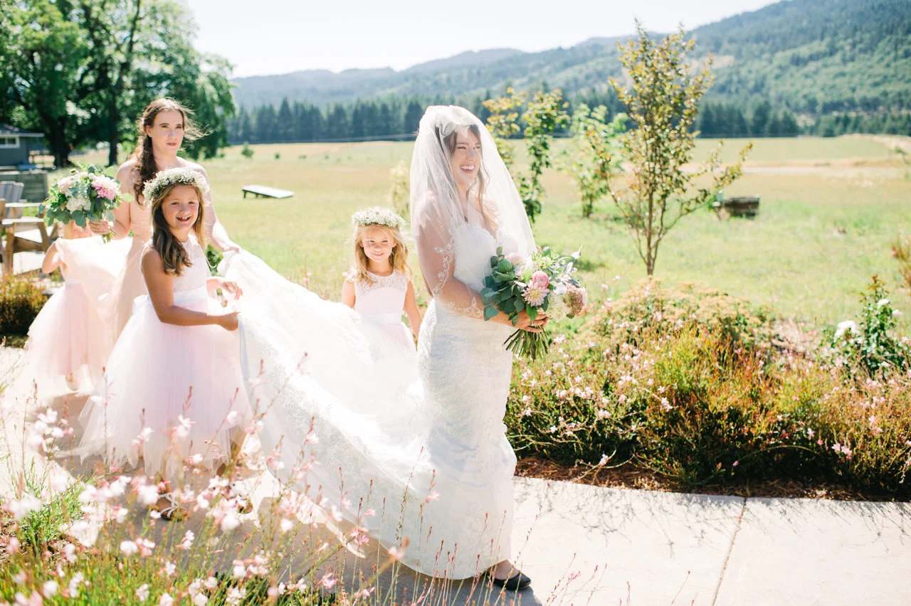 tin-roof-barn-washington-wedding-047.jpg