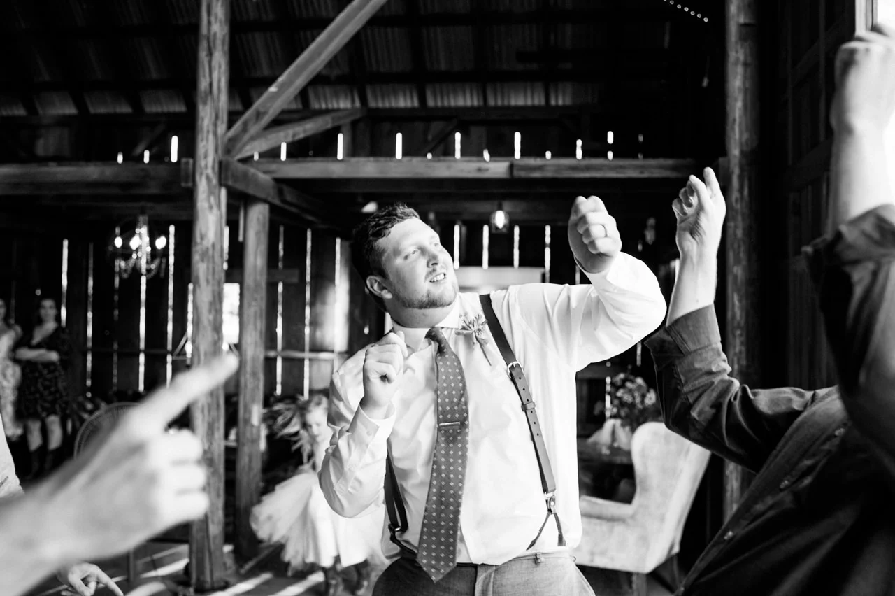 tin-roof-barn-washington-wedding-091.jpg